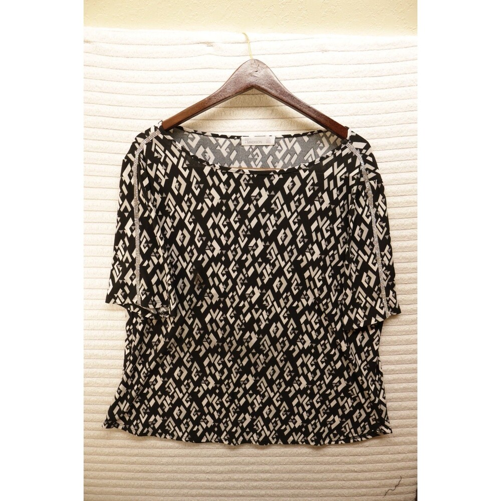 89th & Madison Gorgeous black white print Blouse Shirt Top Sz L FLAW stain
